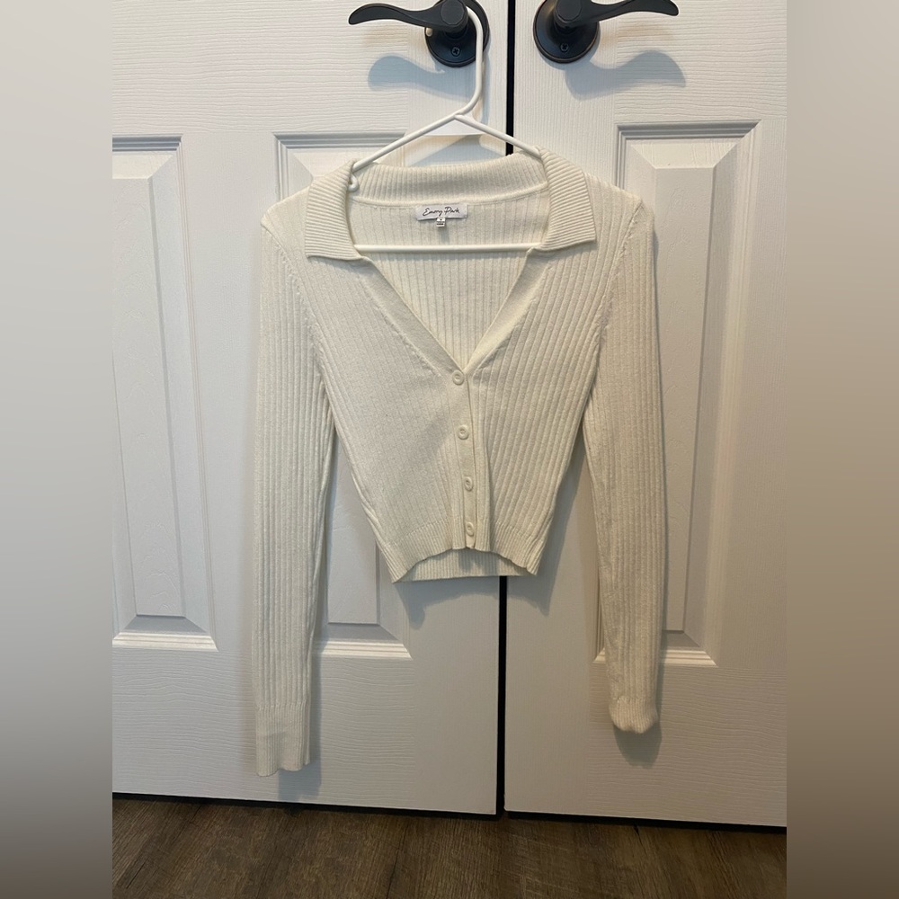 LULU’s white sweater crop top